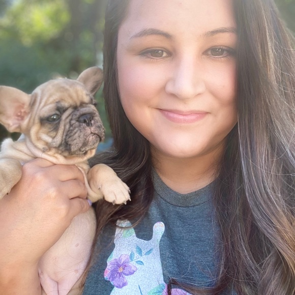 Meet your Posher, Cassi - Picture 1 of 1